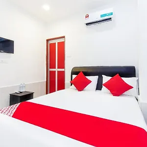 Super Oyo 414 Adiff Palace Sepang